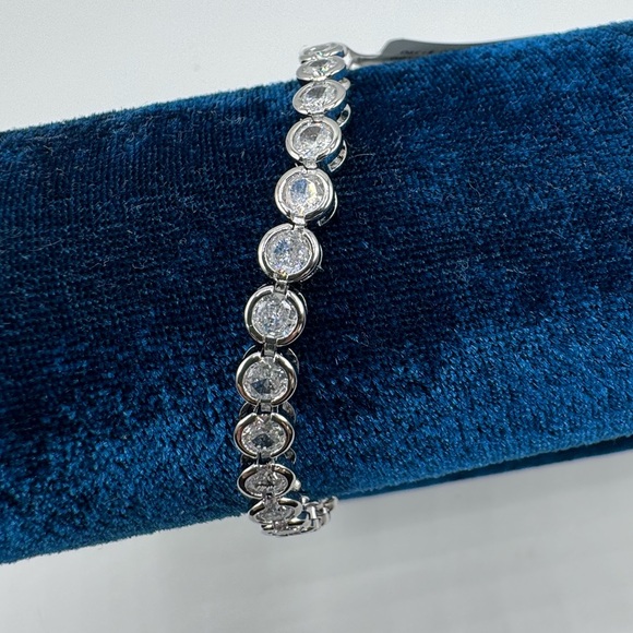 8ct Bezel Tennis Bracelet - Picture 9 of 13